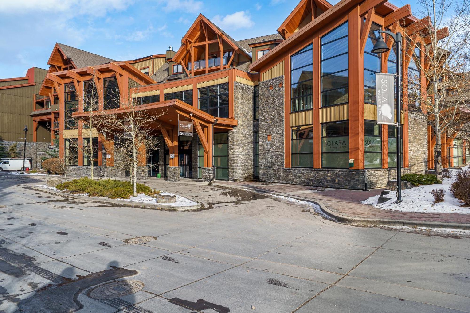 Adventurer'S Escape~ Mountain Luxury Resort Canmore Exteriör bild